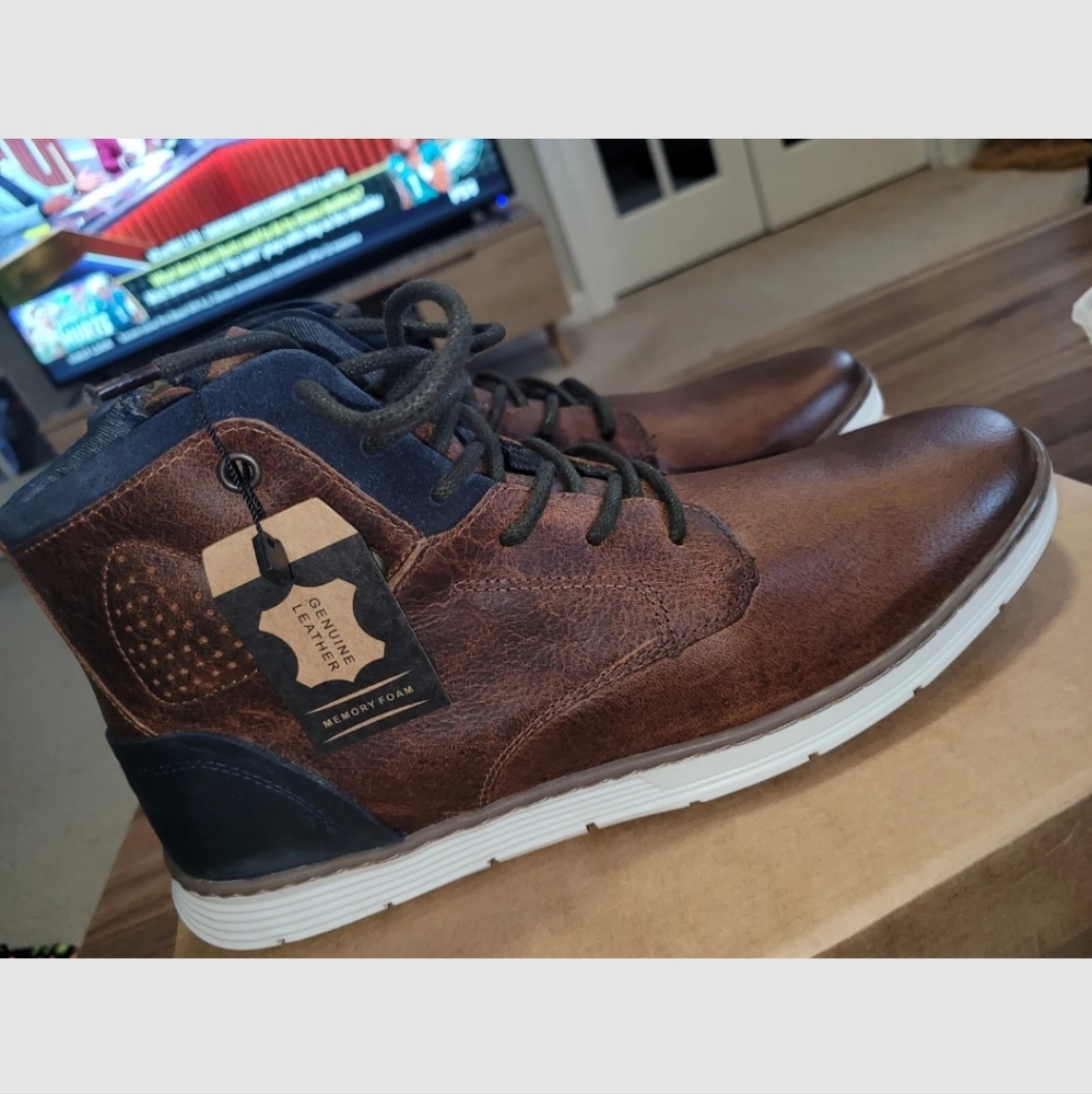 Crevo Men's Fletcher Fashion Boot  Fletcher size 10.5 NIB